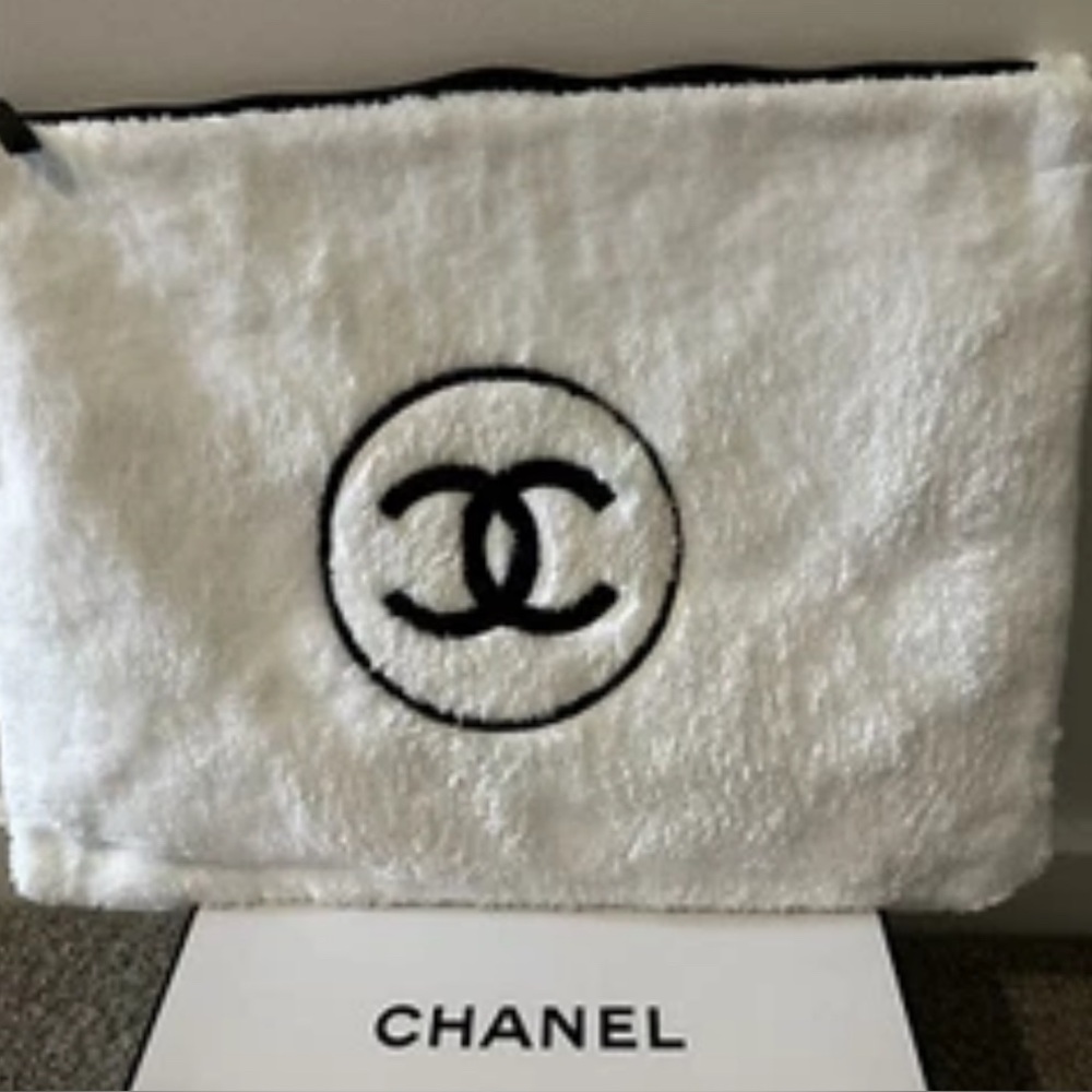 Authentic brand new CHANEL collectible large terry soft pouch/ cosmetic case - Picture 7 of 17